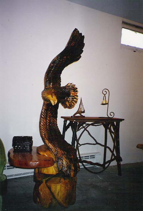 Eagle Table